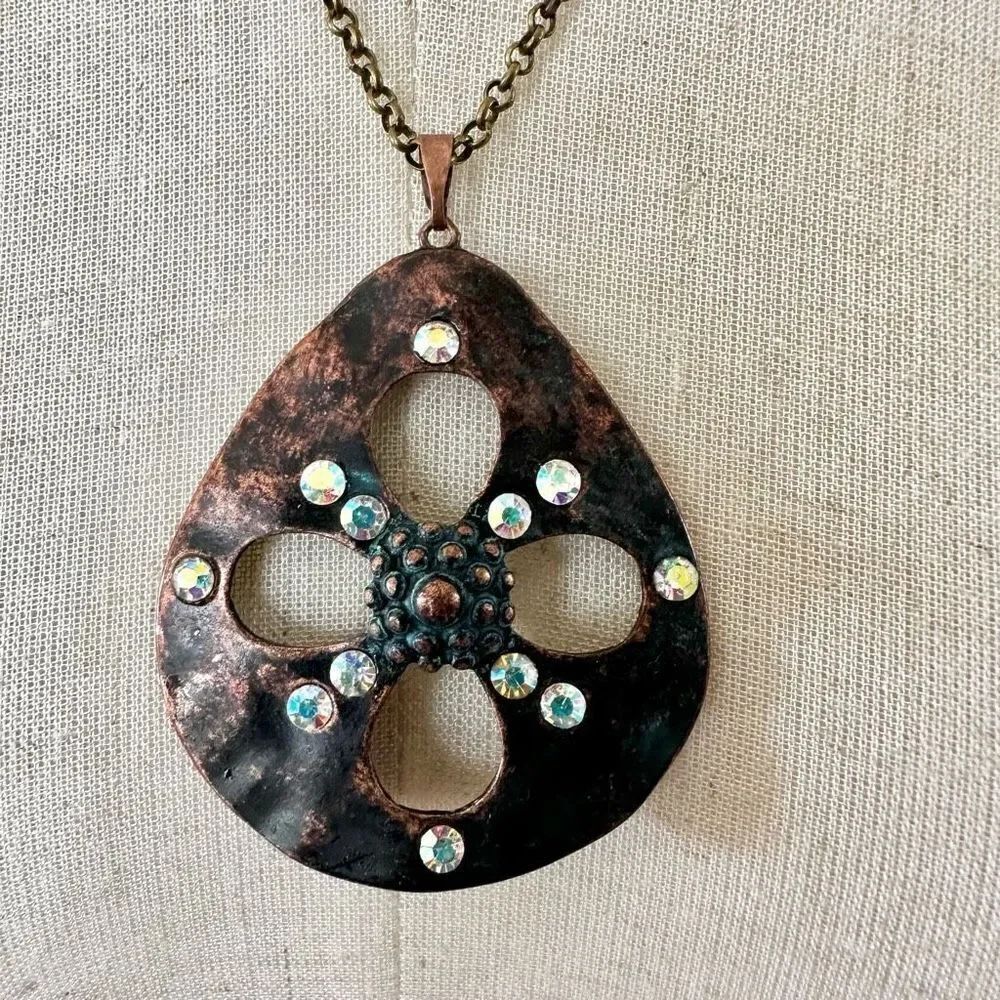 Copper toneārhinestone pendantānecklace